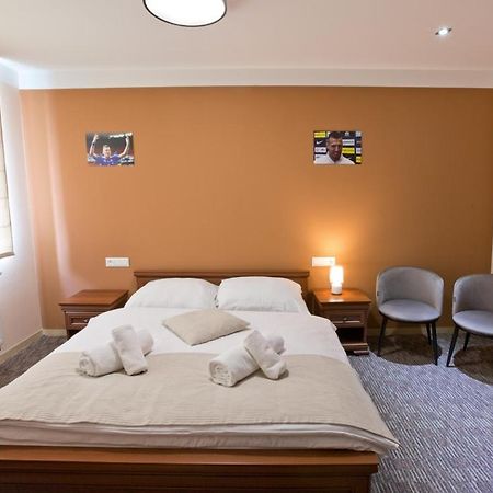 Hotel Reštaurácia GÓL Oravske Vesele Esterno foto