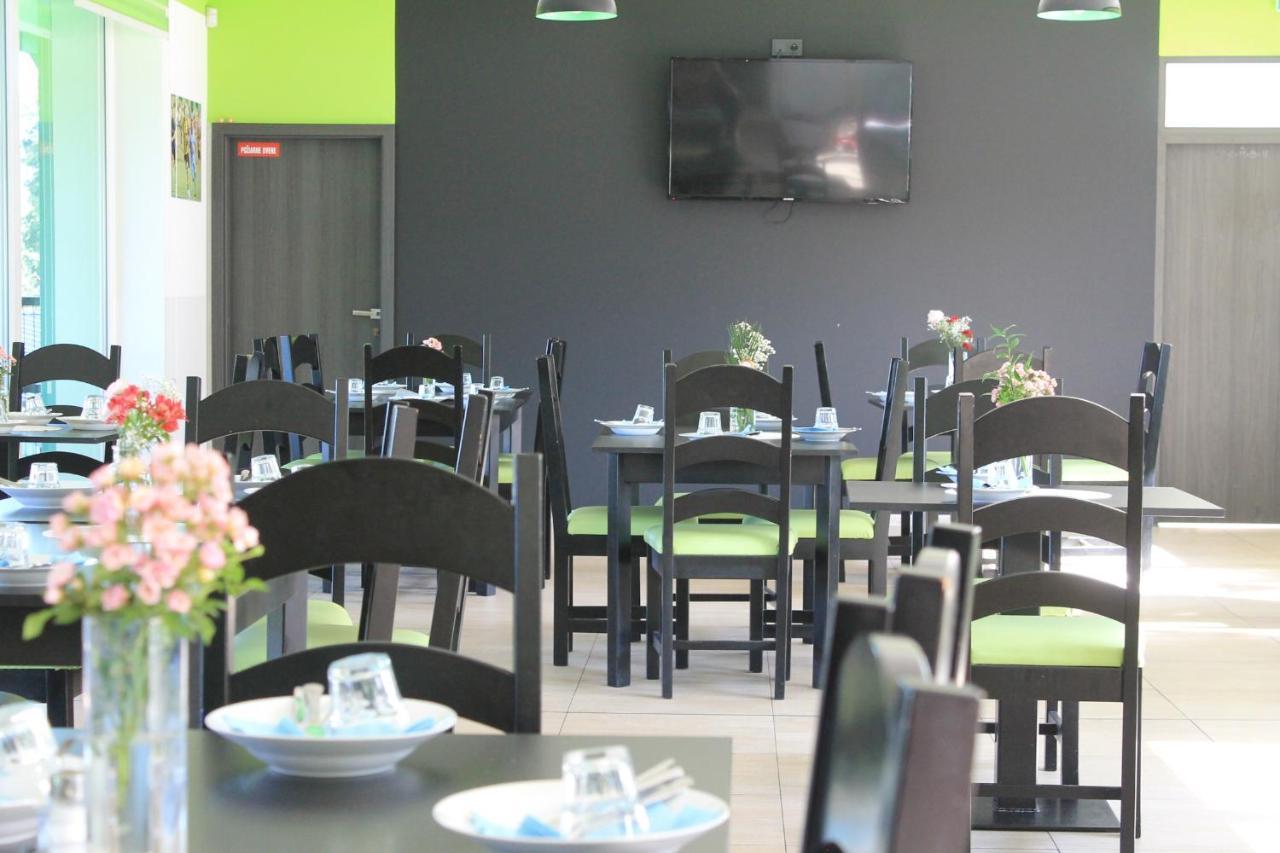 Hotel Reštaurácia GÓL Oravske Vesele Esterno foto